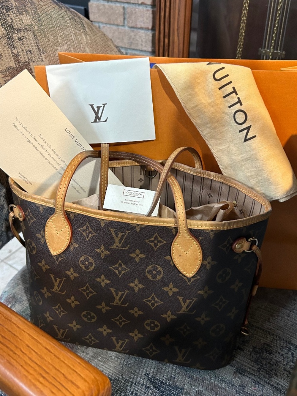 AUTHENTIC Louis Vuitton Neverfull PM 🔥